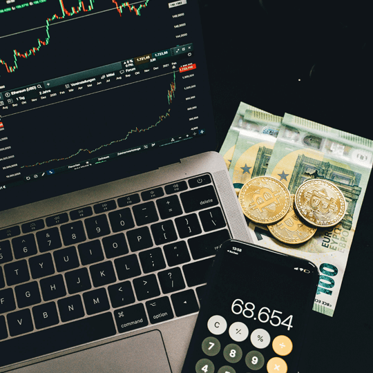 LuceMatrixTrade team di esperti di investimenti in criptovalute